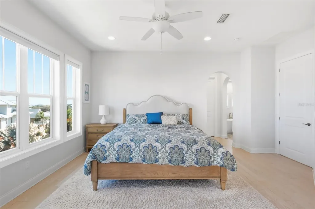 2142 Villa Way New Smyrna Beach FL 32169
