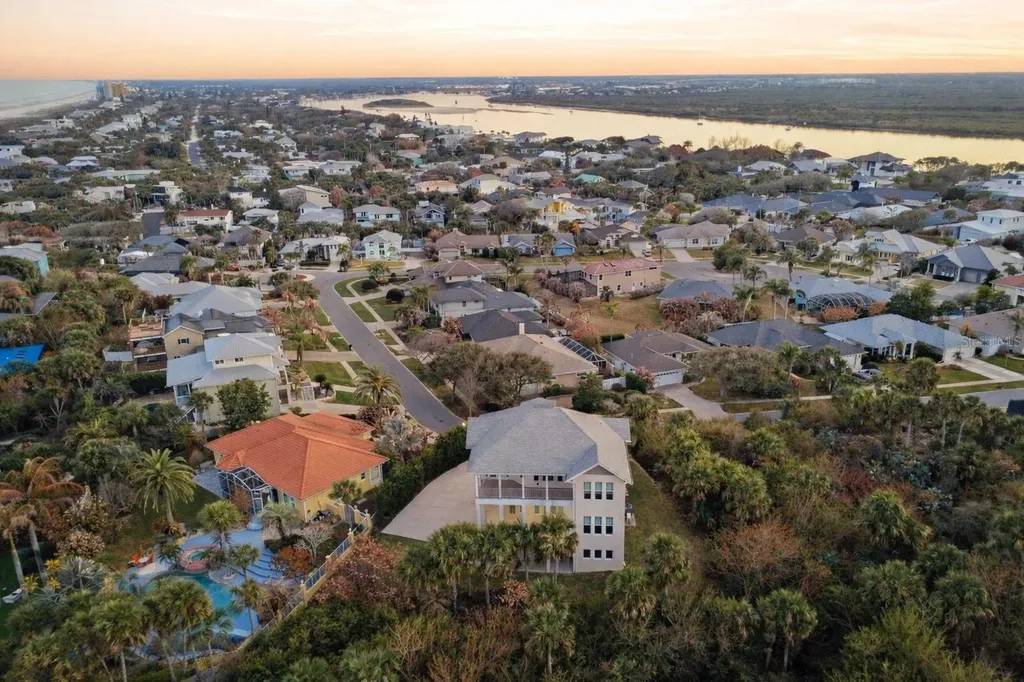 2142 Villa Way New Smyrna Beach FL 32169