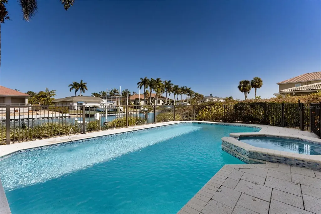 617 N Owl Drive Sarasota FL 34236