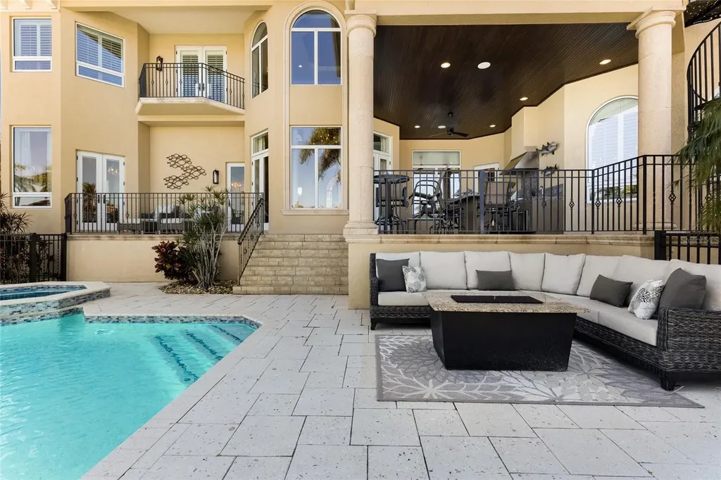617 N Owl Drive Sarasota FL 34236
