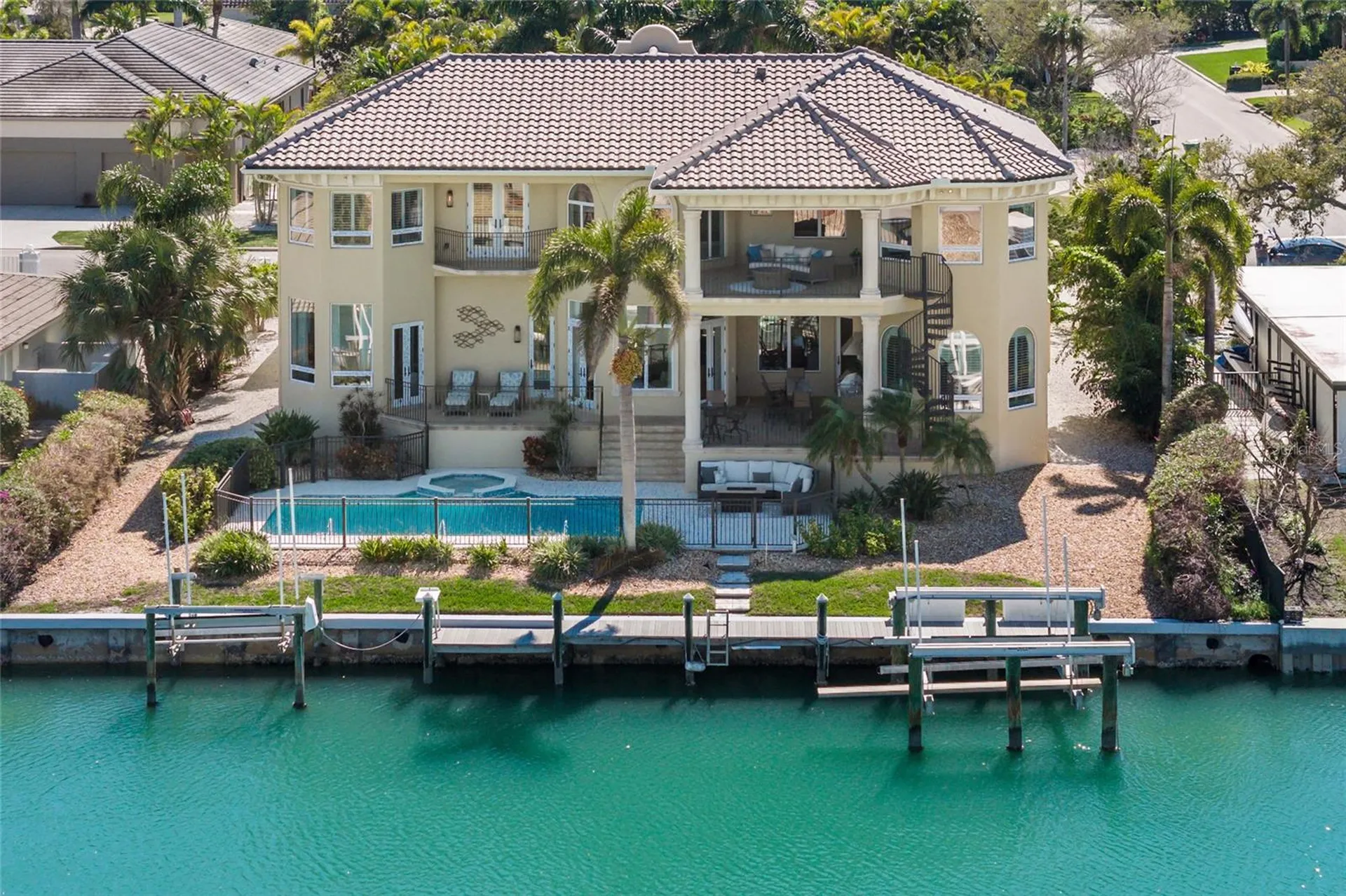 617 N Owl Drive Sarasota FL 34236
