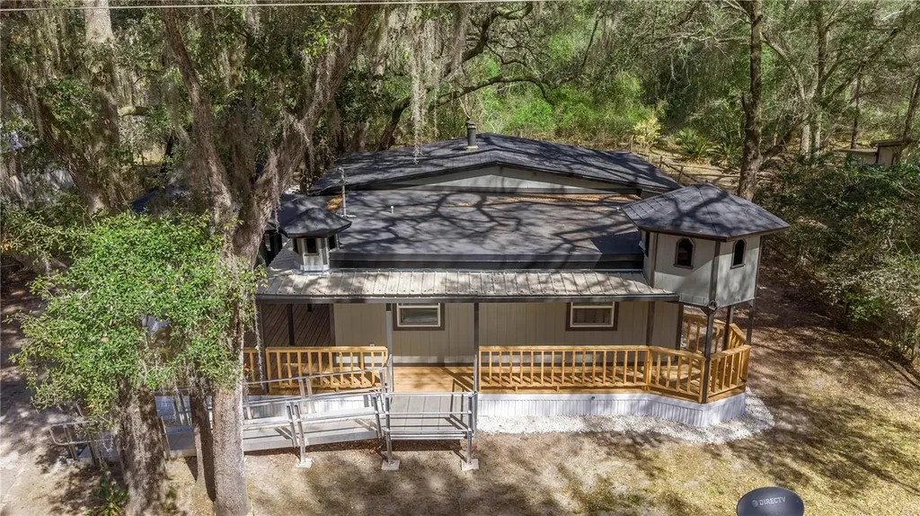 16545 NE 17th Place Silver Springs FL 34488