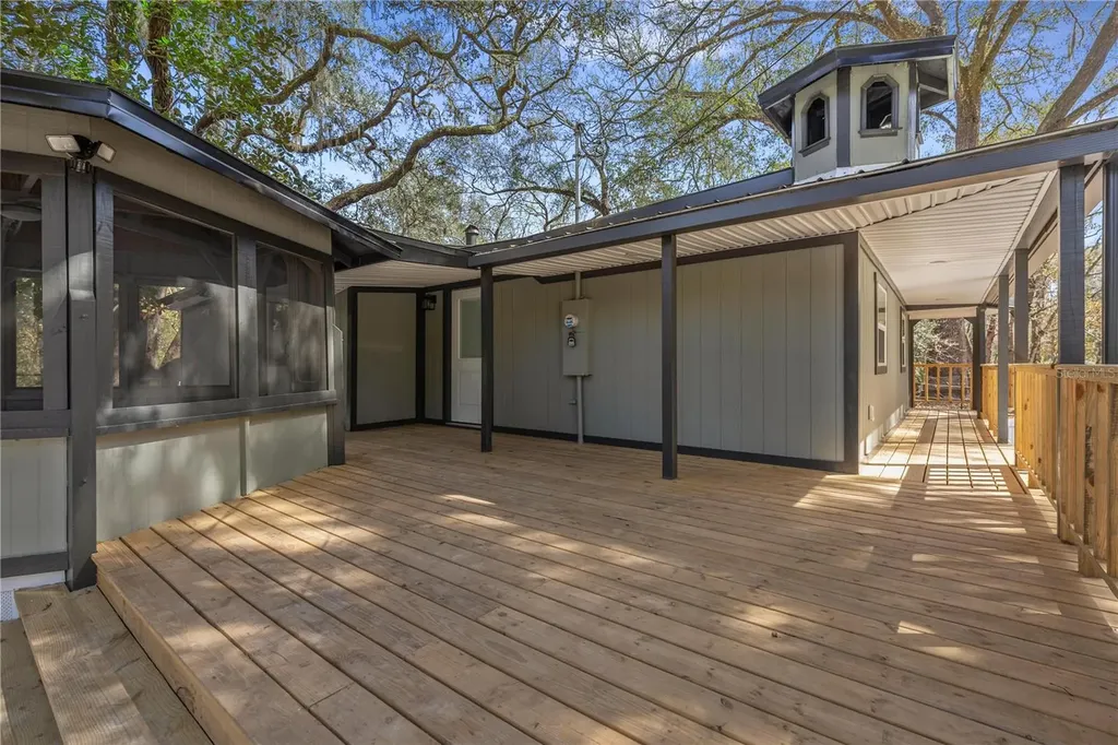 16545 NE 17th Place Silver Springs FL 34488