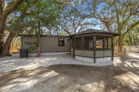 16545 NE 17th Place Silver Springs FL 34488