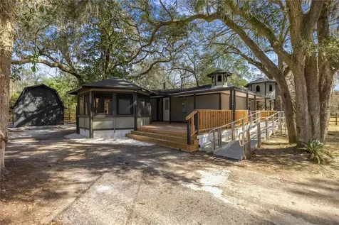 16545 NE 17th Place Silver Springs FL 34488