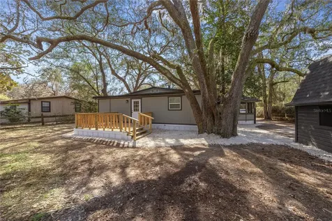 16545 NE 17th Place Silver Springs FL 34488