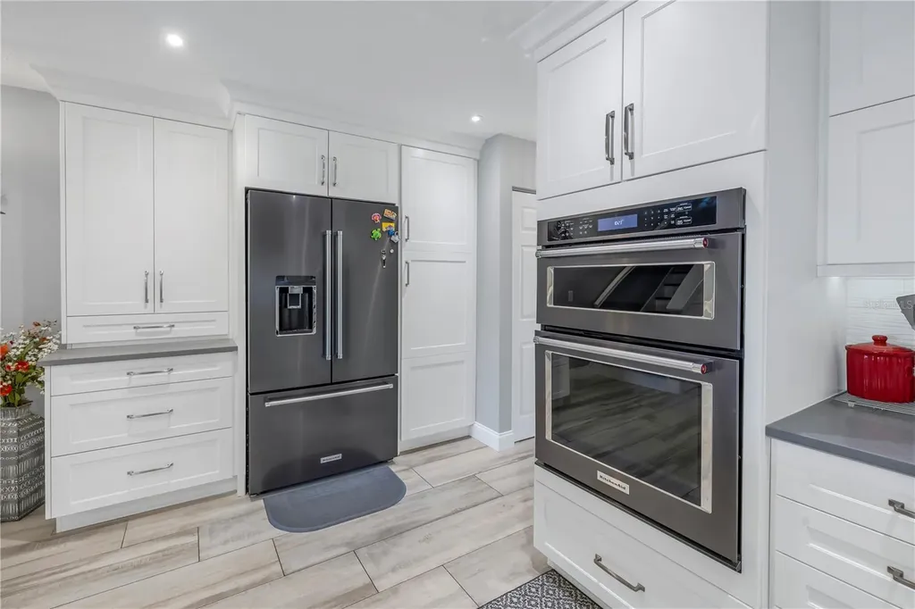 117 Yacht Club Lane Tierra Verde FL 33715