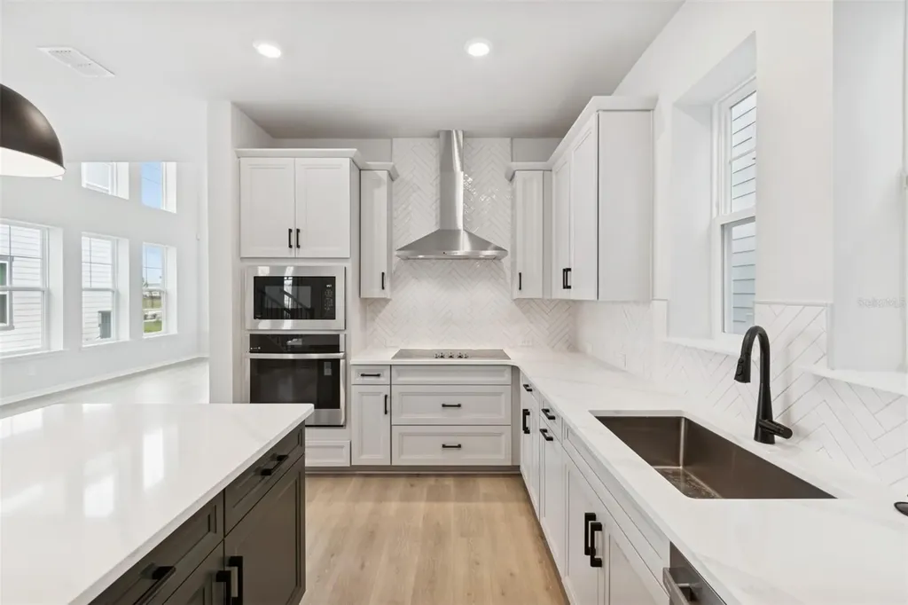 9476 Hartline Way Orlando FL 32827