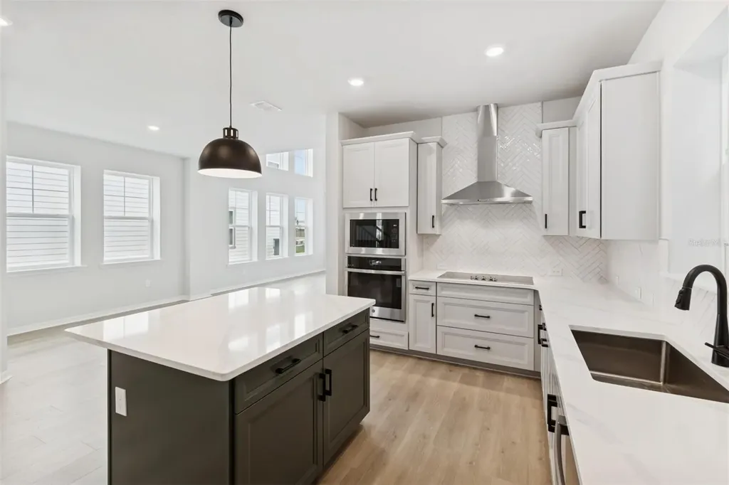 9476 Hartline Way Orlando FL 32827