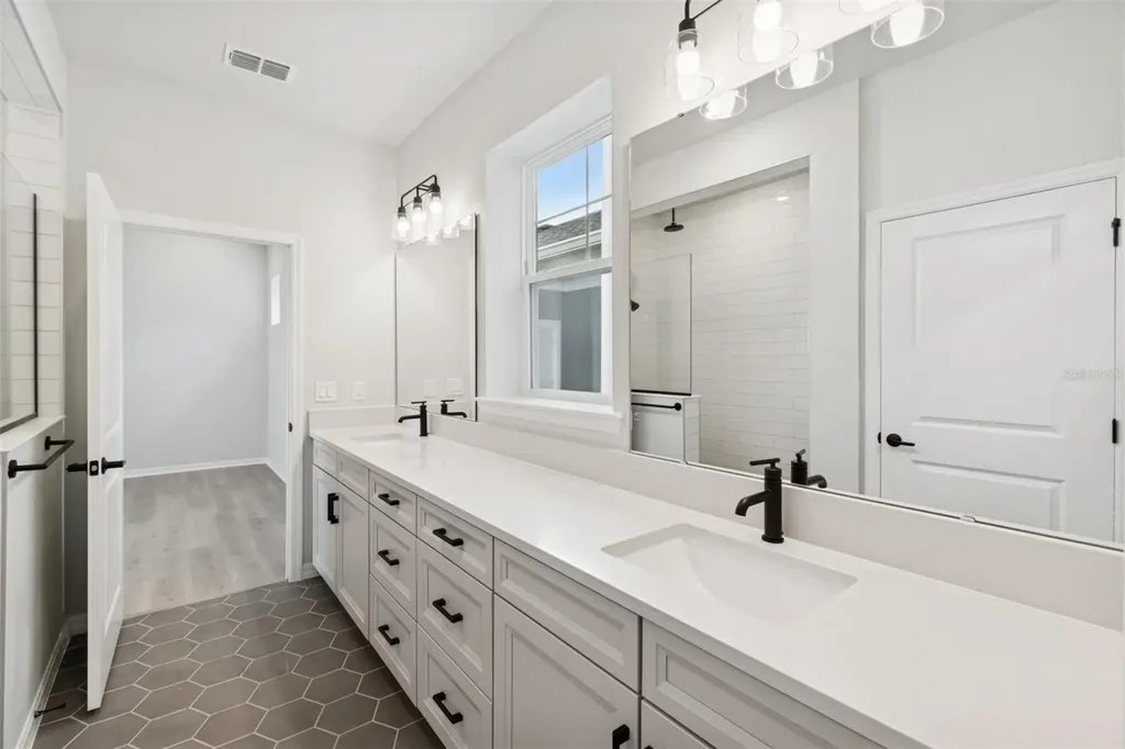 9476 Hartline Way Orlando FL 32827