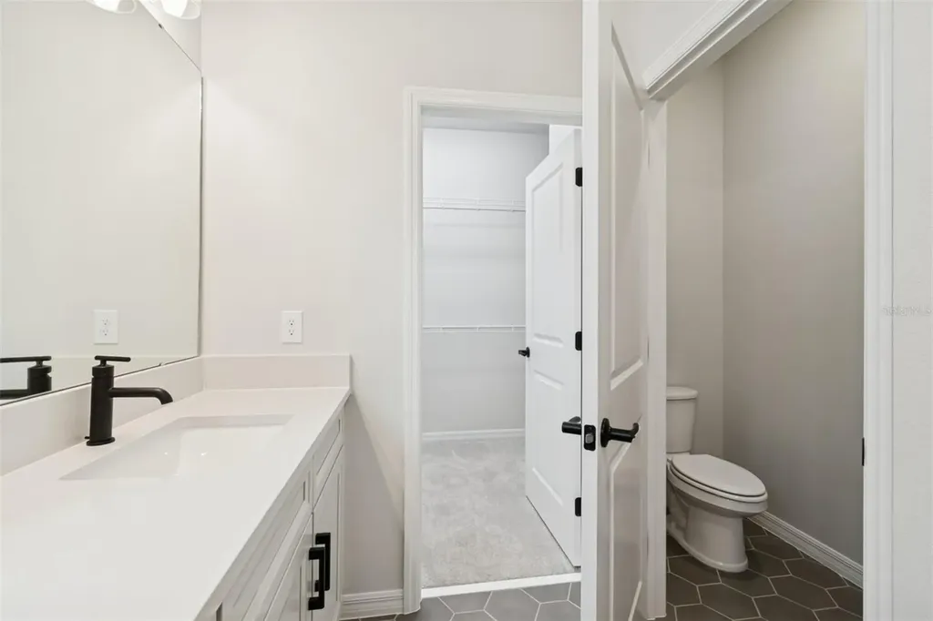 9476 Hartline Way Orlando FL 32827