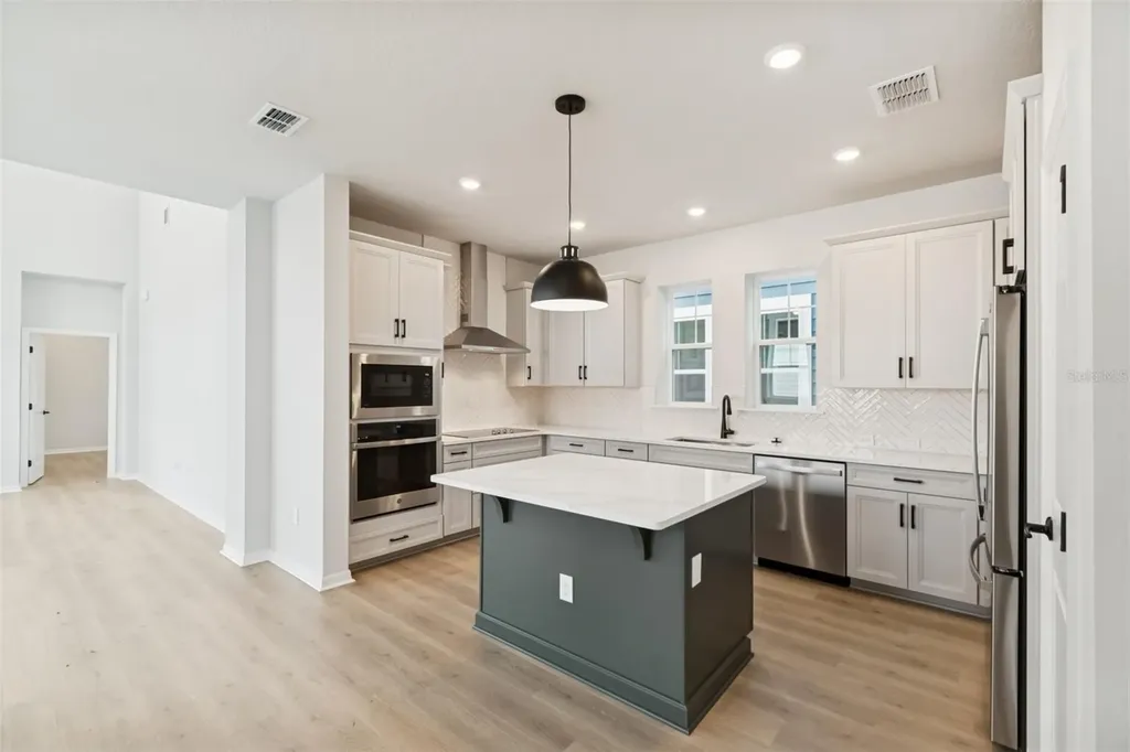 9476 Hartline Way Orlando FL 32827