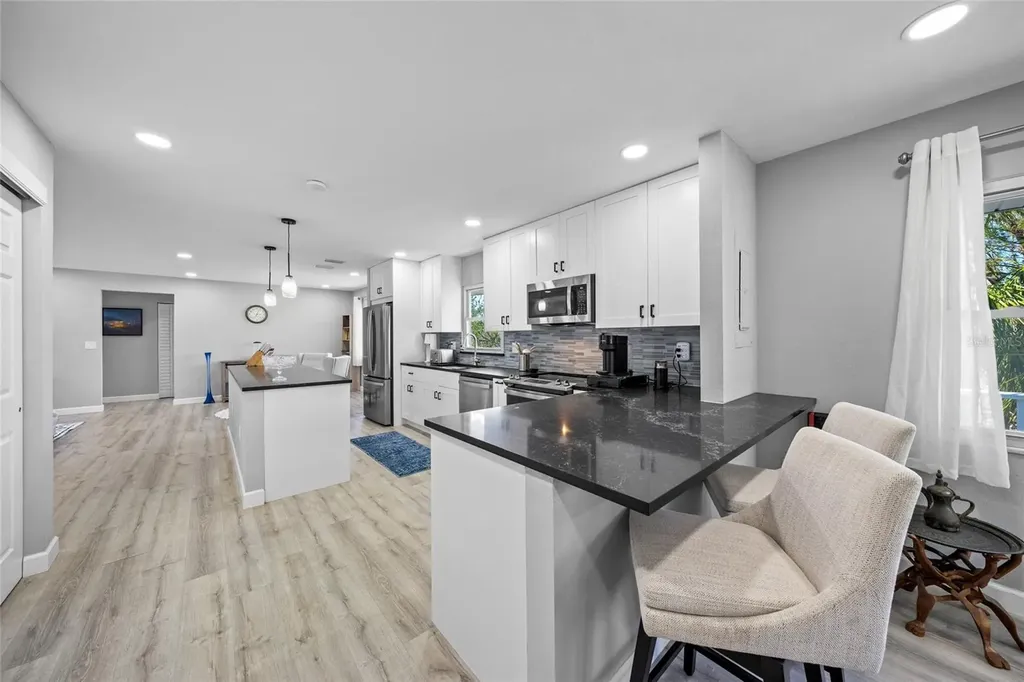 691 Gulf Bay Road Longboat Key FL 34228