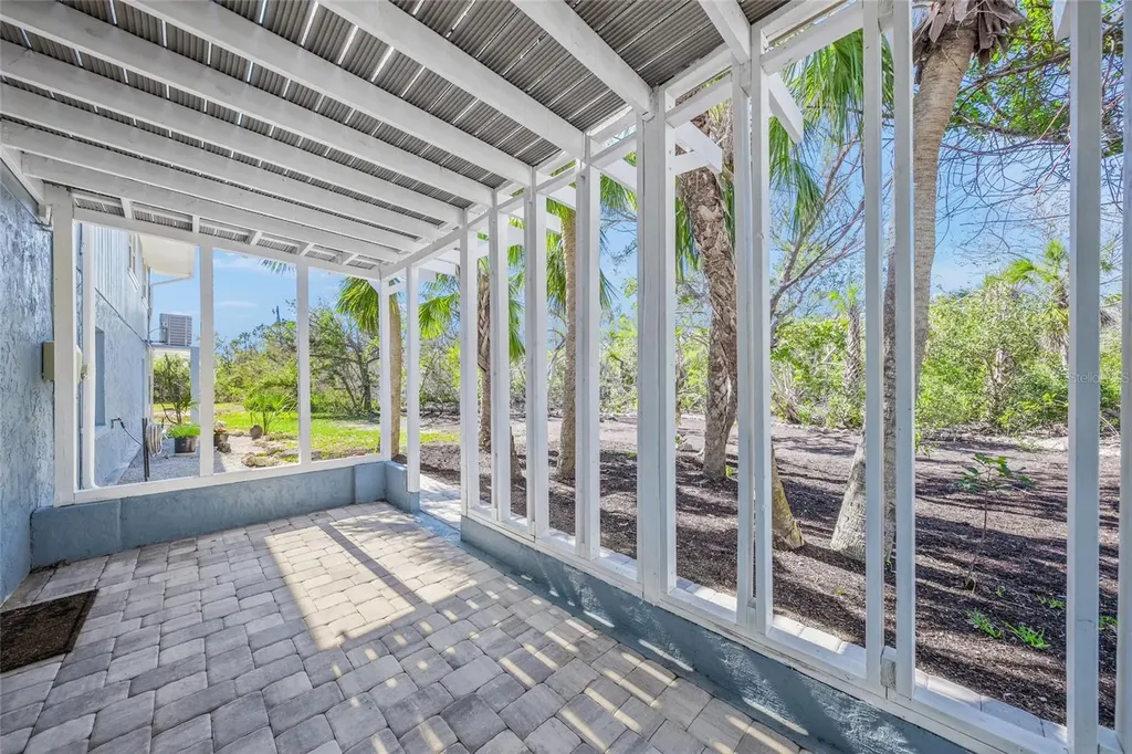 691 Gulf Bay Road Longboat Key FL 34228
