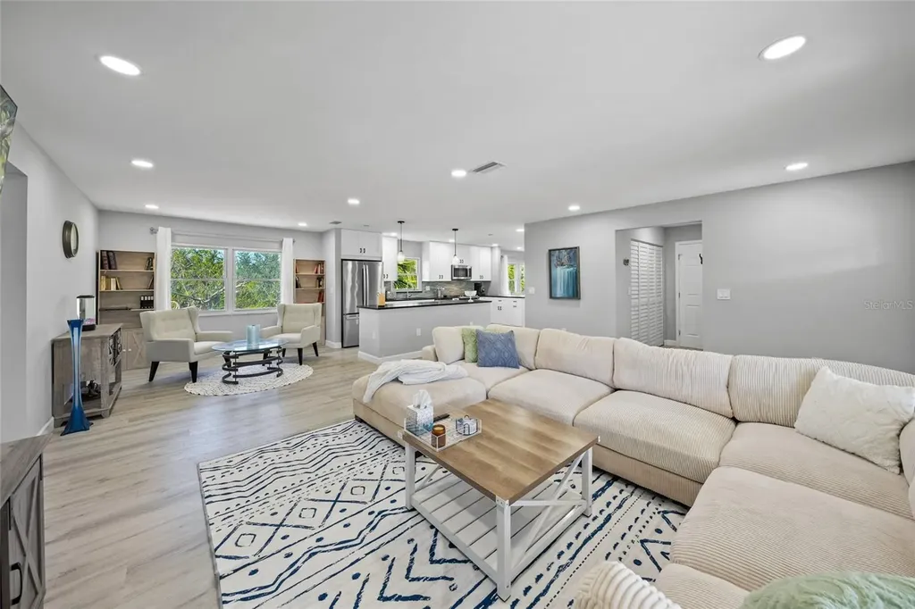 691 Gulf Bay Road Longboat Key FL 34228