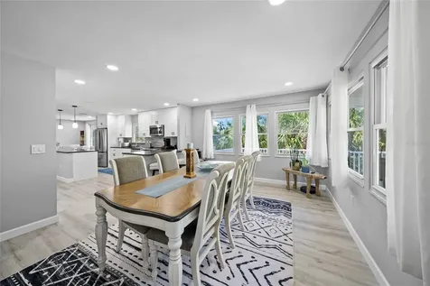 691 Gulf Bay Road Longboat Key FL 34228