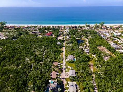 691 Gulf Bay Road Longboat Key FL 34228