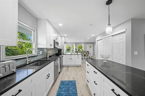 691 Gulf Bay Road Longboat Key FL 34228