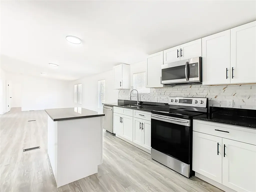 3564 Reagan Boulevard Lake Wales FL 33898