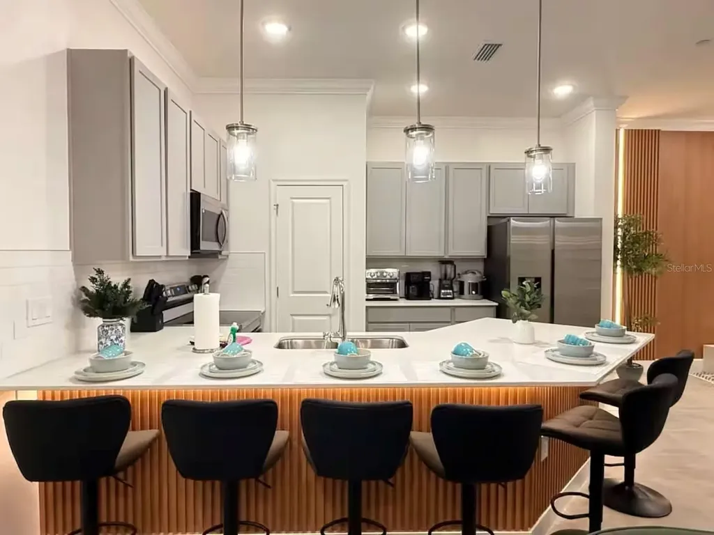 10437 Ebb Tide Lane Orlando FL 32821