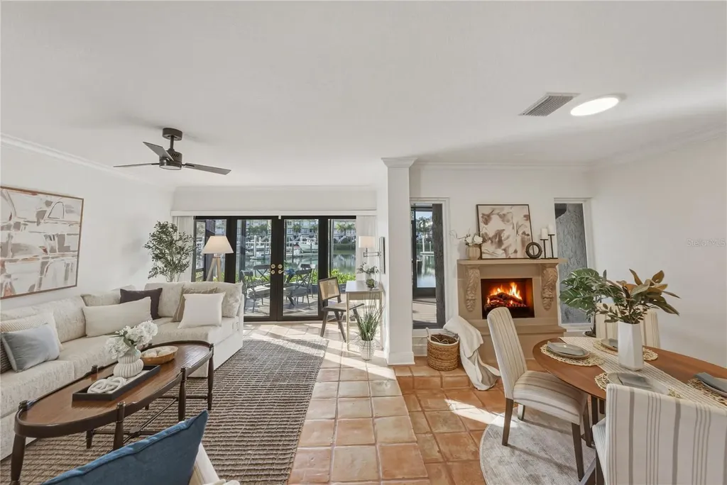 4306 Harbor House Drive Tampa FL 33615