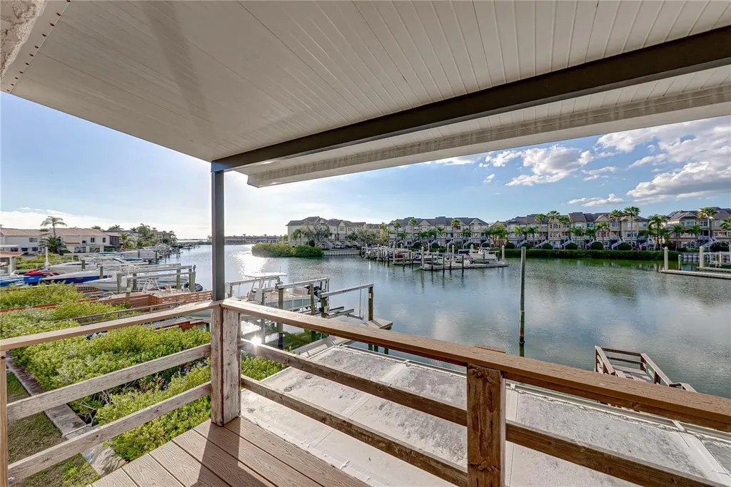 4306 Harbor House Drive Tampa FL 33615