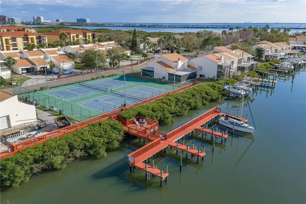 4306 Harbor House Drive Tampa FL 33615