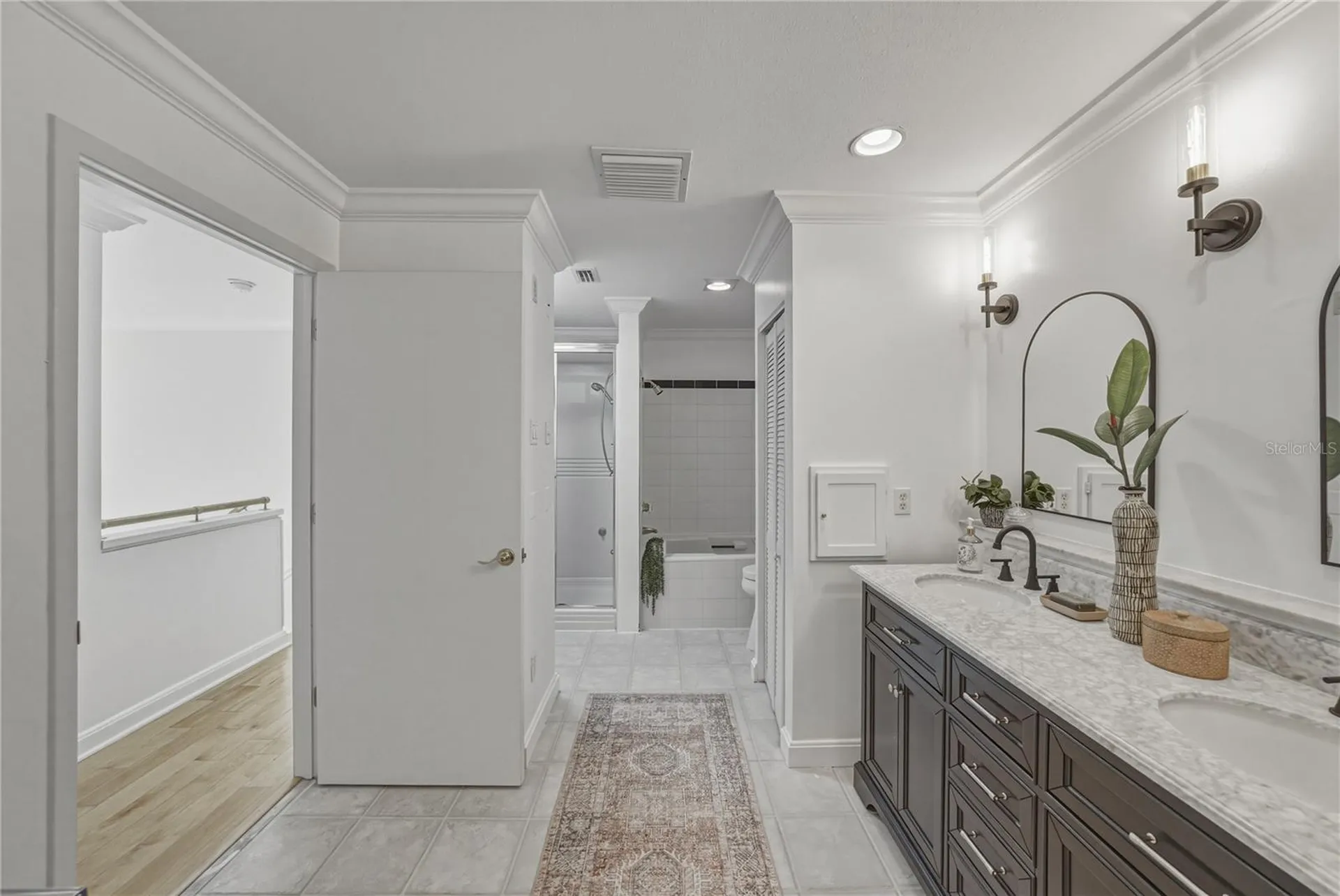 4306 Harbor House Drive Tampa FL 33615