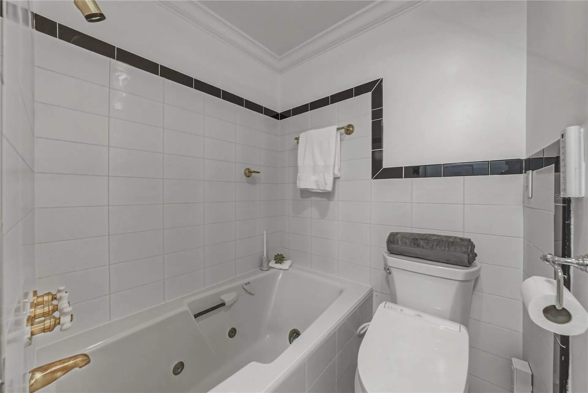 4306 Harbor House Drive Tampa FL 33615
