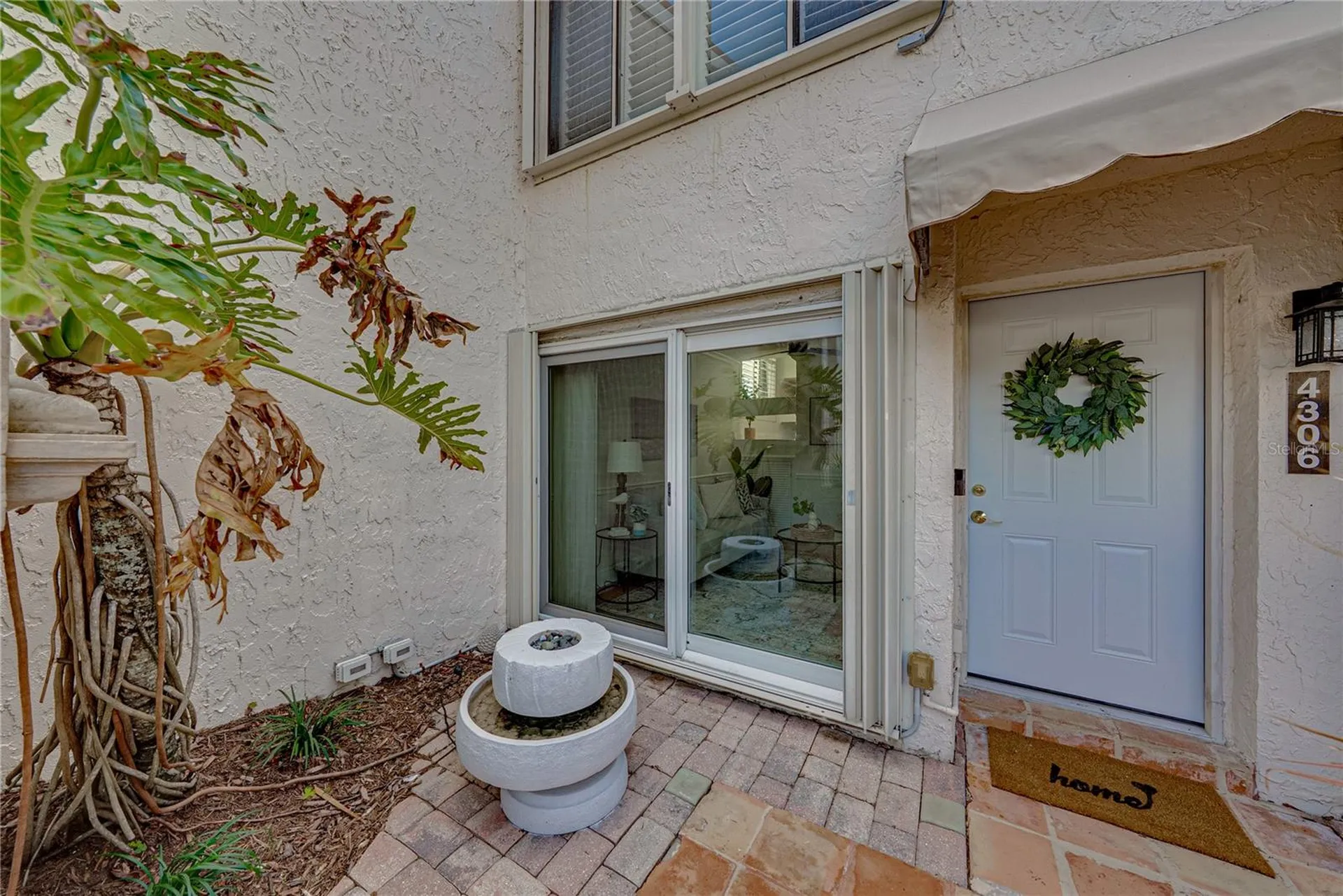 4306 Harbor House Drive Tampa FL 33615