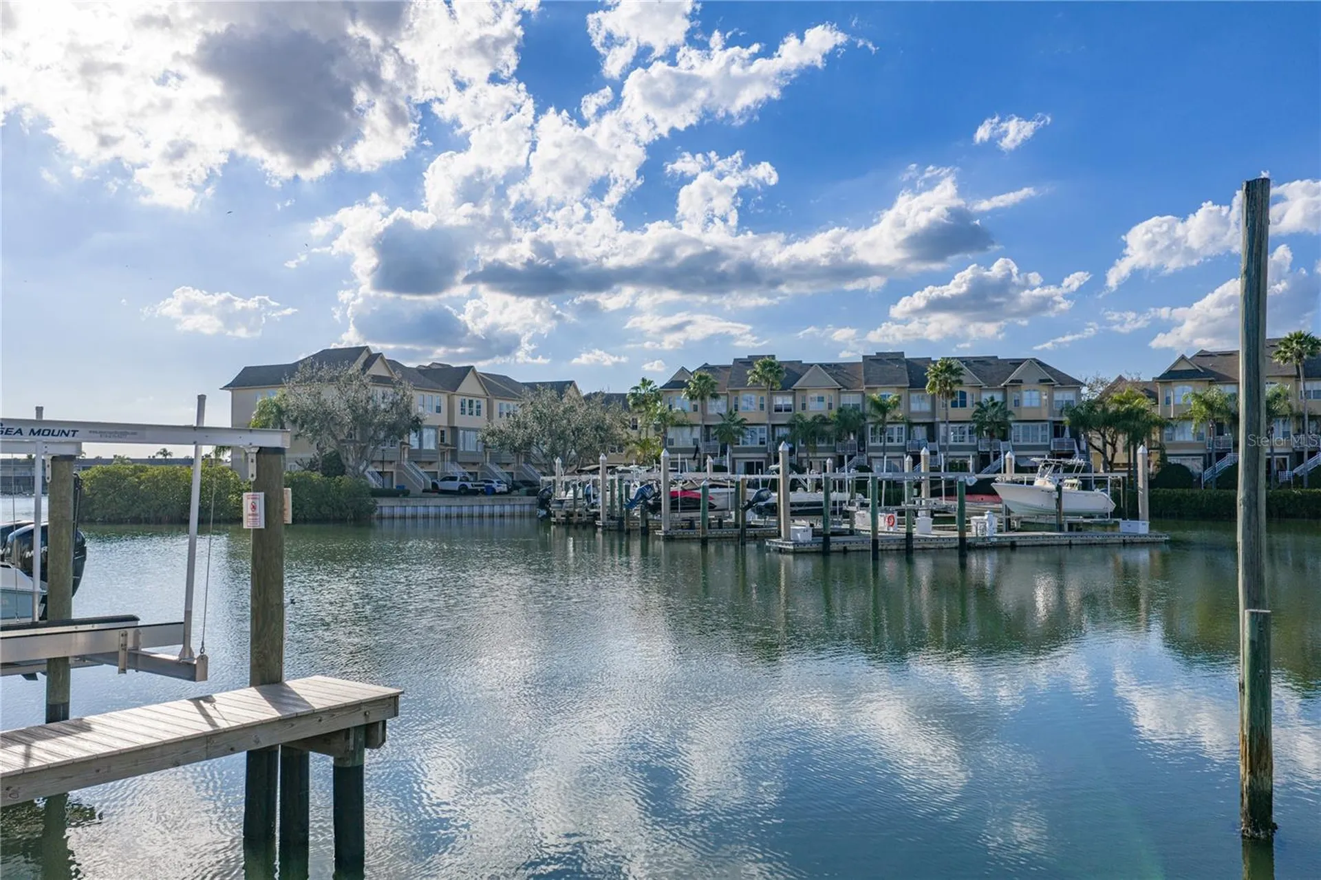 4306 Harbor House Drive Tampa FL 33615