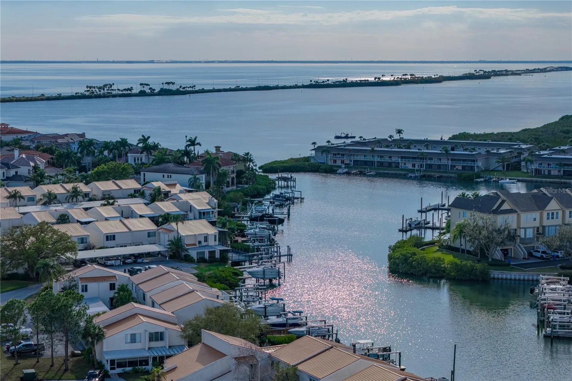 4306 Harbor House Drive Tampa FL 33615