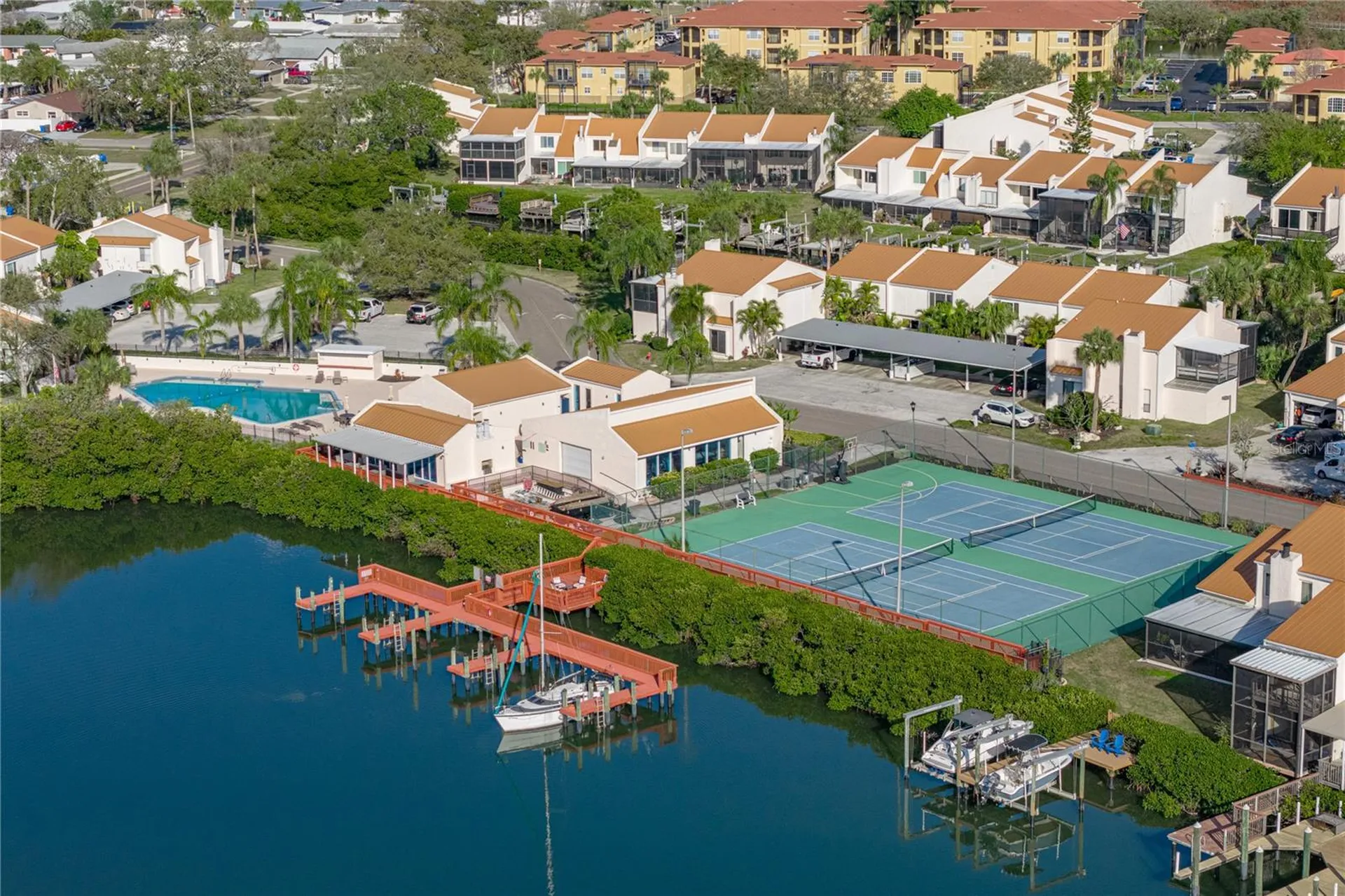 4306 Harbor House Drive Tampa FL 33615