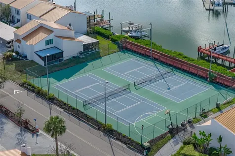 4306 Harbor House Drive Tampa FL 33615