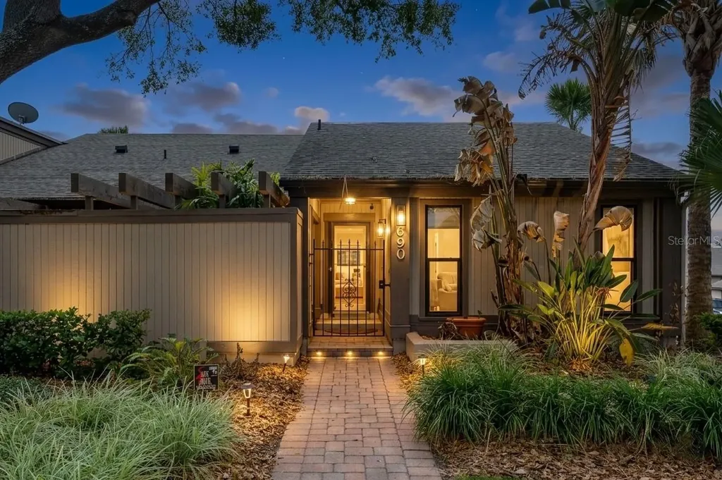 690 Lake Villas Drive Altamonte Springs FL 32701
