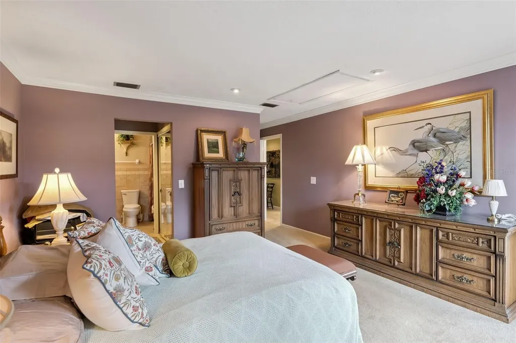 690 Lake Villas Drive Altamonte Springs FL 32701