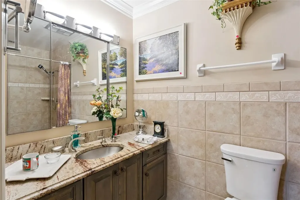 690 Lake Villas Drive Altamonte Springs FL 32701