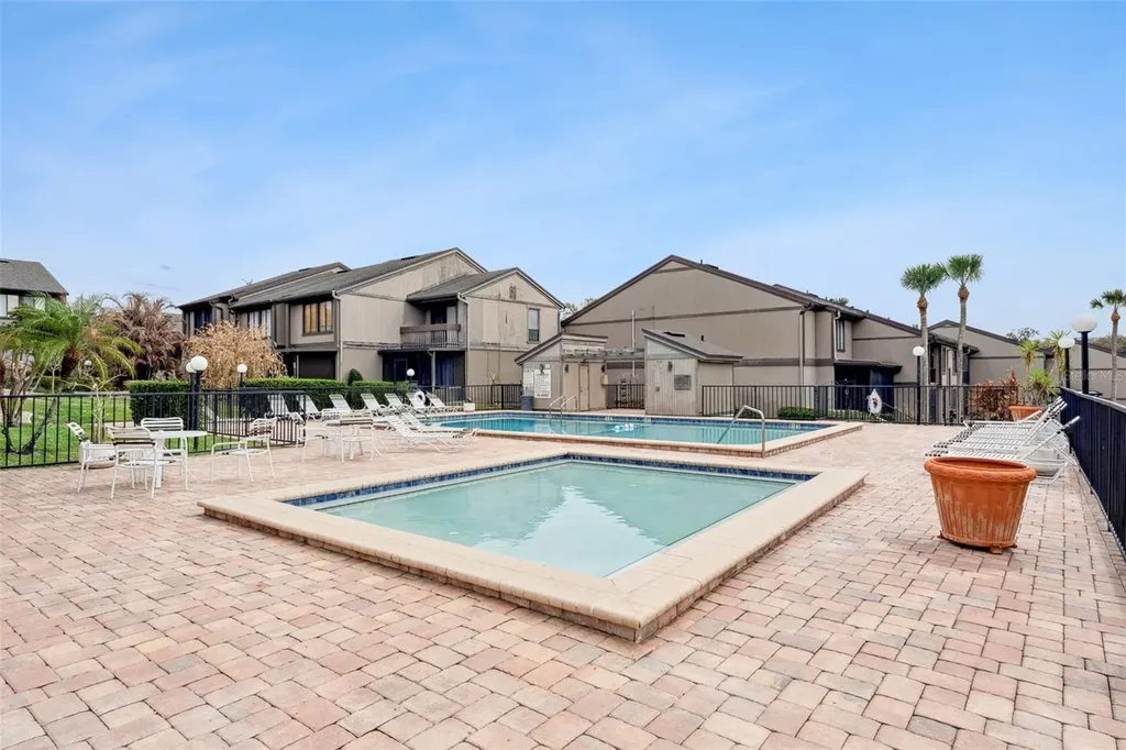 690 Lake Villas Drive Altamonte Springs FL 32701
