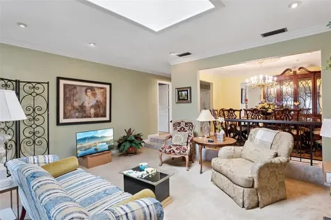690 Lake Villas Drive Altamonte Springs FL 32701
