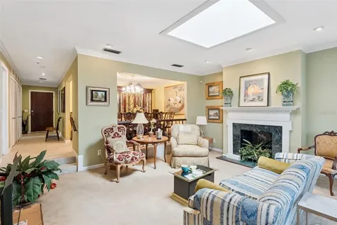 690 Lake Villas Drive Altamonte Springs FL 32701