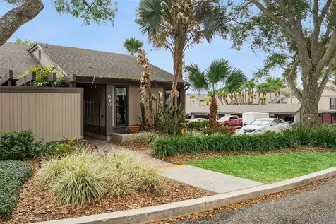 690 Lake Villas Drive Altamonte Springs FL 32701