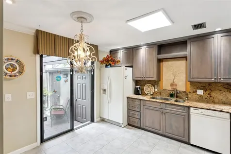 690 Lake Villas Drive Altamonte Springs FL 32701