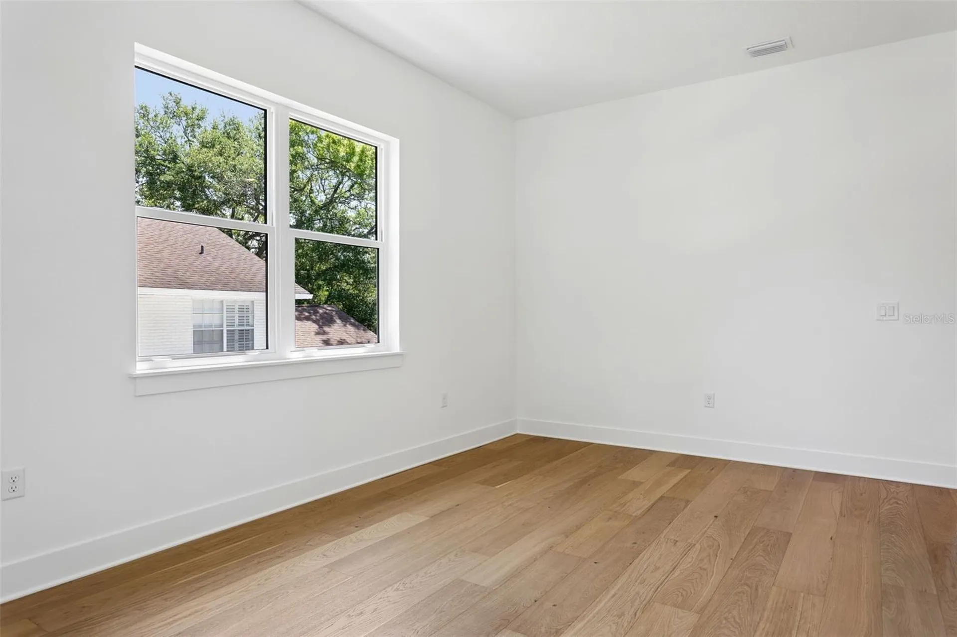 2704 W Tyson Avenue Tampa FL 33611