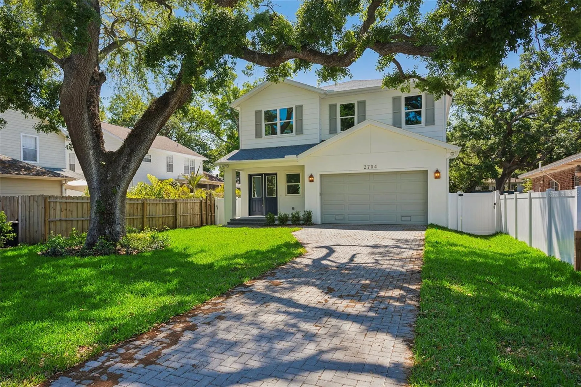 2704 W Tyson Avenue Tampa FL 33611