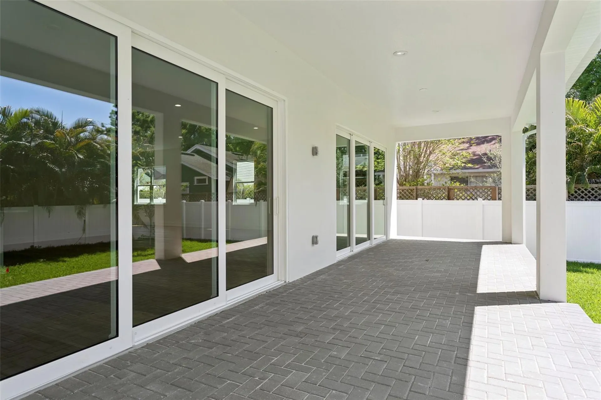 2704 W Tyson Avenue Tampa FL 33611