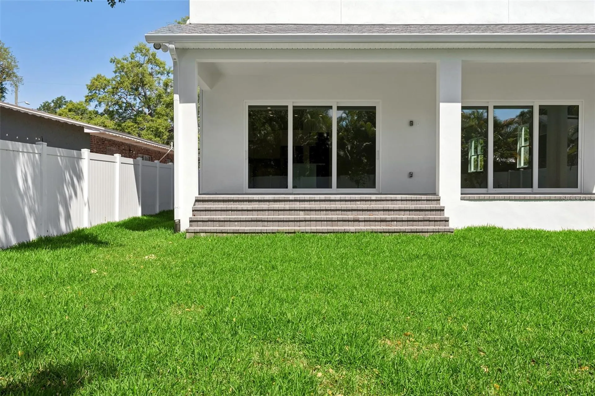 2704 W Tyson Avenue Tampa FL 33611