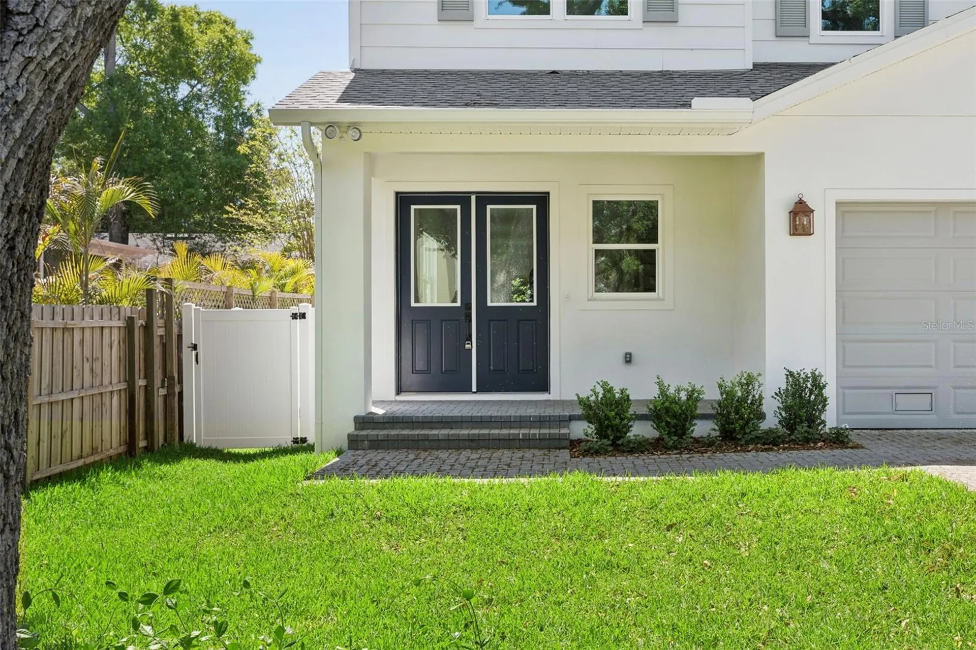 2704 W Tyson Avenue Tampa FL 33611