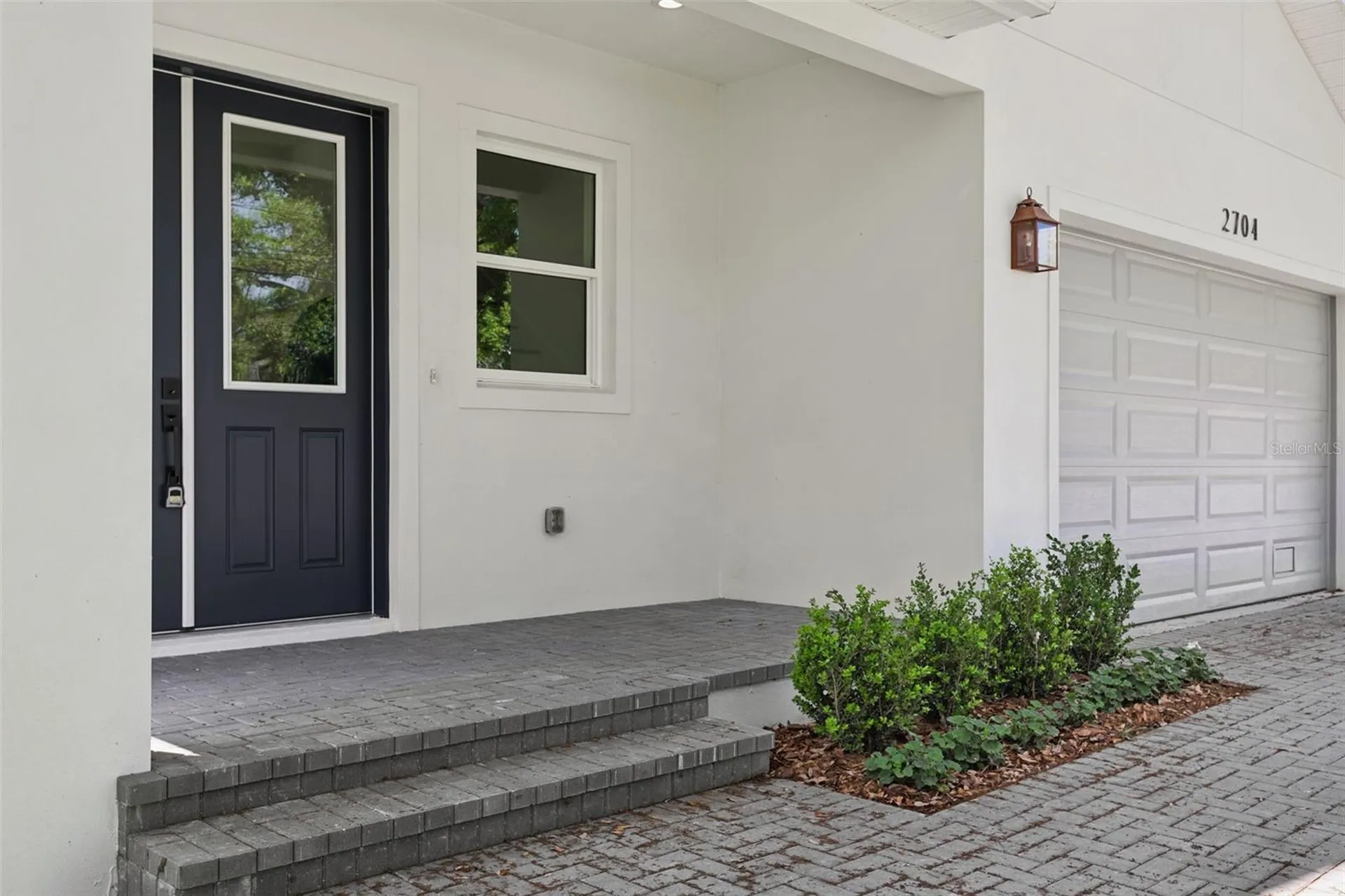 2704 W Tyson Avenue Tampa FL 33611