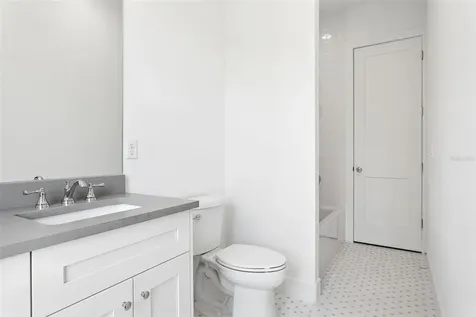 2704 W Tyson Avenue Tampa FL 33611