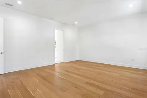 2704 W Tyson Avenue Tampa FL 33611